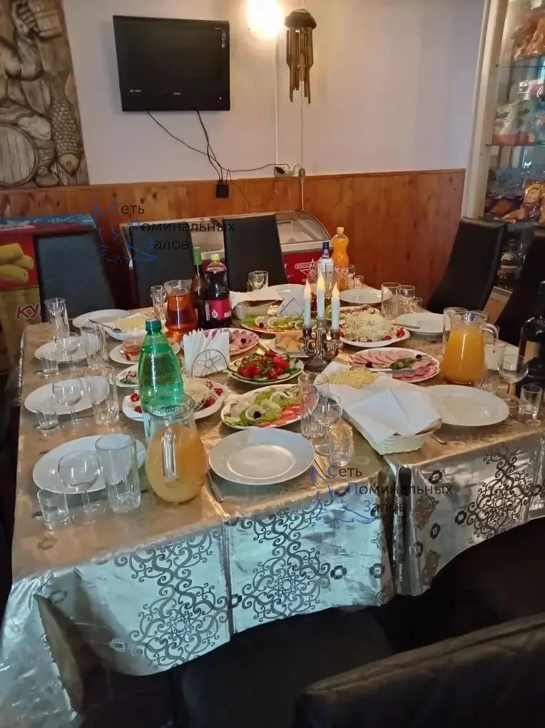 Поминальный зал Поминальный зал в Серпухове на Центральной улице рядом с метро ЖД станция "платформа 92 километр"